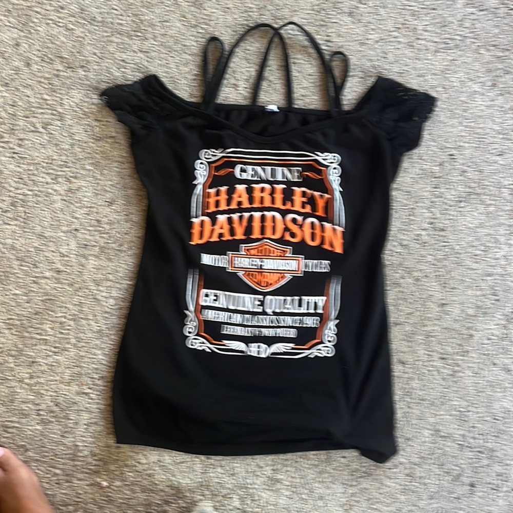 Womens size large Harley Davidson shirt
